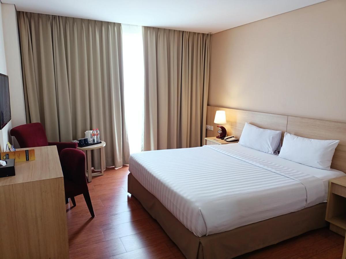Days Hotel & Suites By Wyndham Jakarta Airport Tangerang Exterior photo